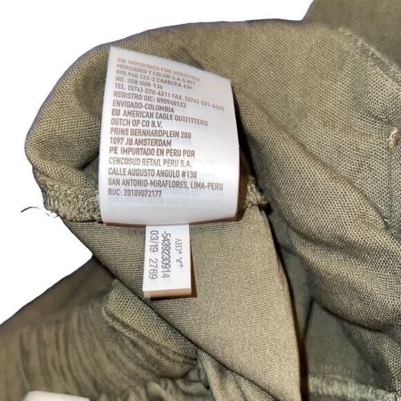 American Eagle Women Elastic Waist Structured Pleated Shorts Size Large - Picture 7 of 8